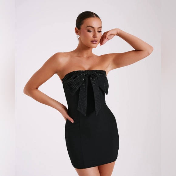 CUTEST MESHKI DRESS FOR SALE 🖤🖤originally bought for $180 selling for $150!! - Picture 2 of 6